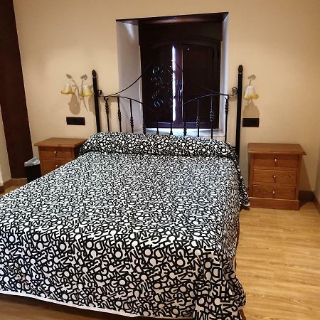 El Cuartelillo Viejo Guest House Polientes Ngoại thất bức ảnh