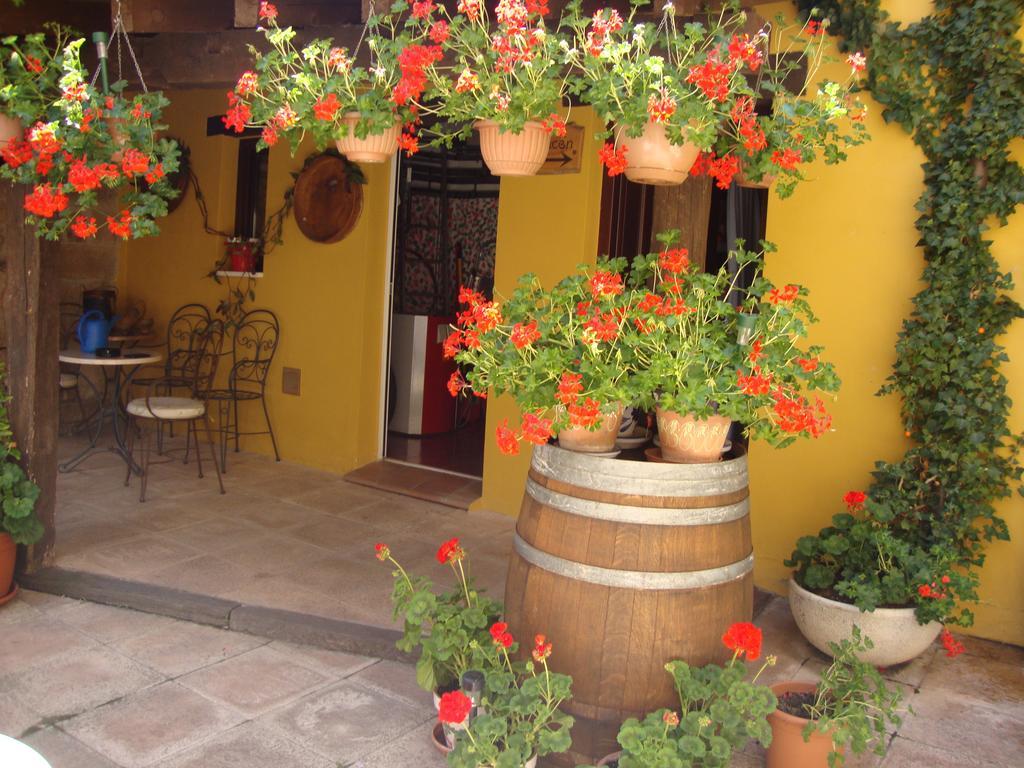 El Cuartelillo Viejo Guest House Polientes Ngoại thất bức ảnh