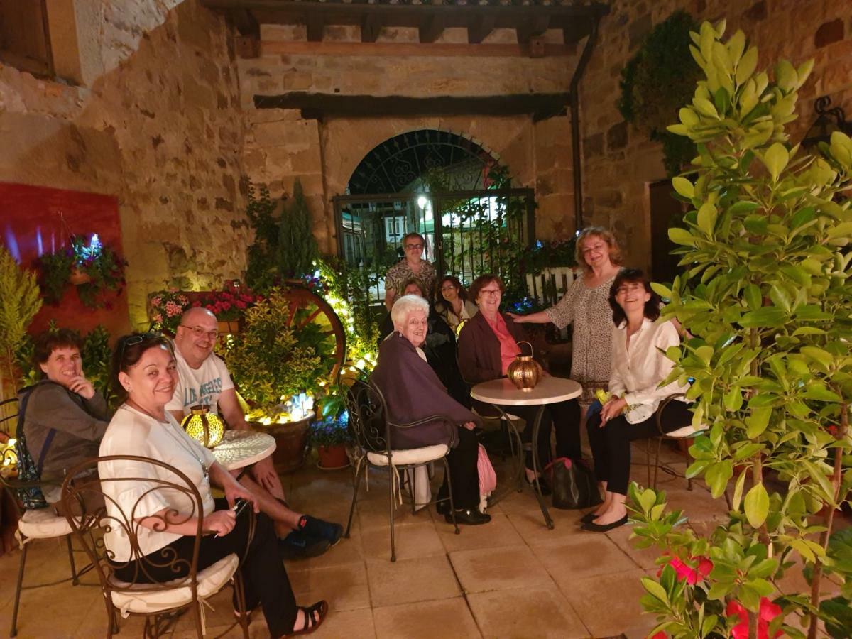 El Cuartelillo Viejo Guest House Polientes Ngoại thất bức ảnh